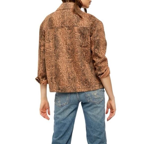 NWOT Free People Snake Trucker Jacket XS Brown Snakeskin Print Denim Cotton - Picture 3 of 14